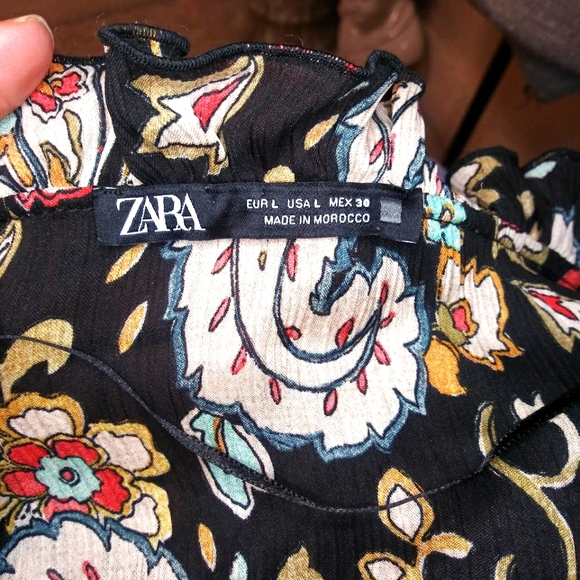 Zara Black, Rust, Ivory & Turquoise Boho Paisley Floral Cropped Gauzy Blouse - Picture 9 of 12
